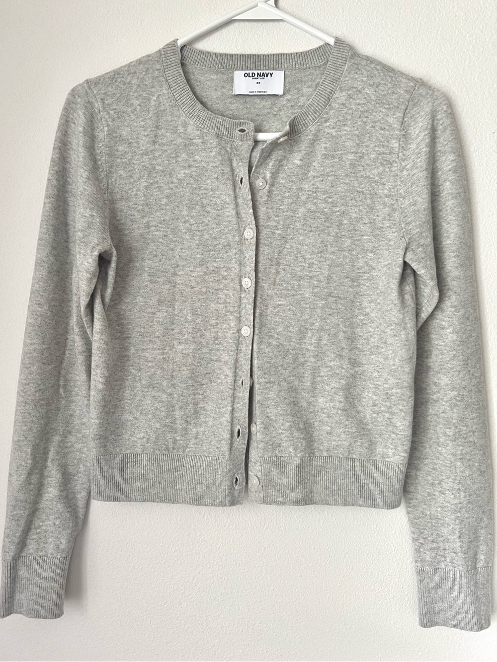 Old Navy Heather Gray Sosoft Light Crop Button-Up Cardigan